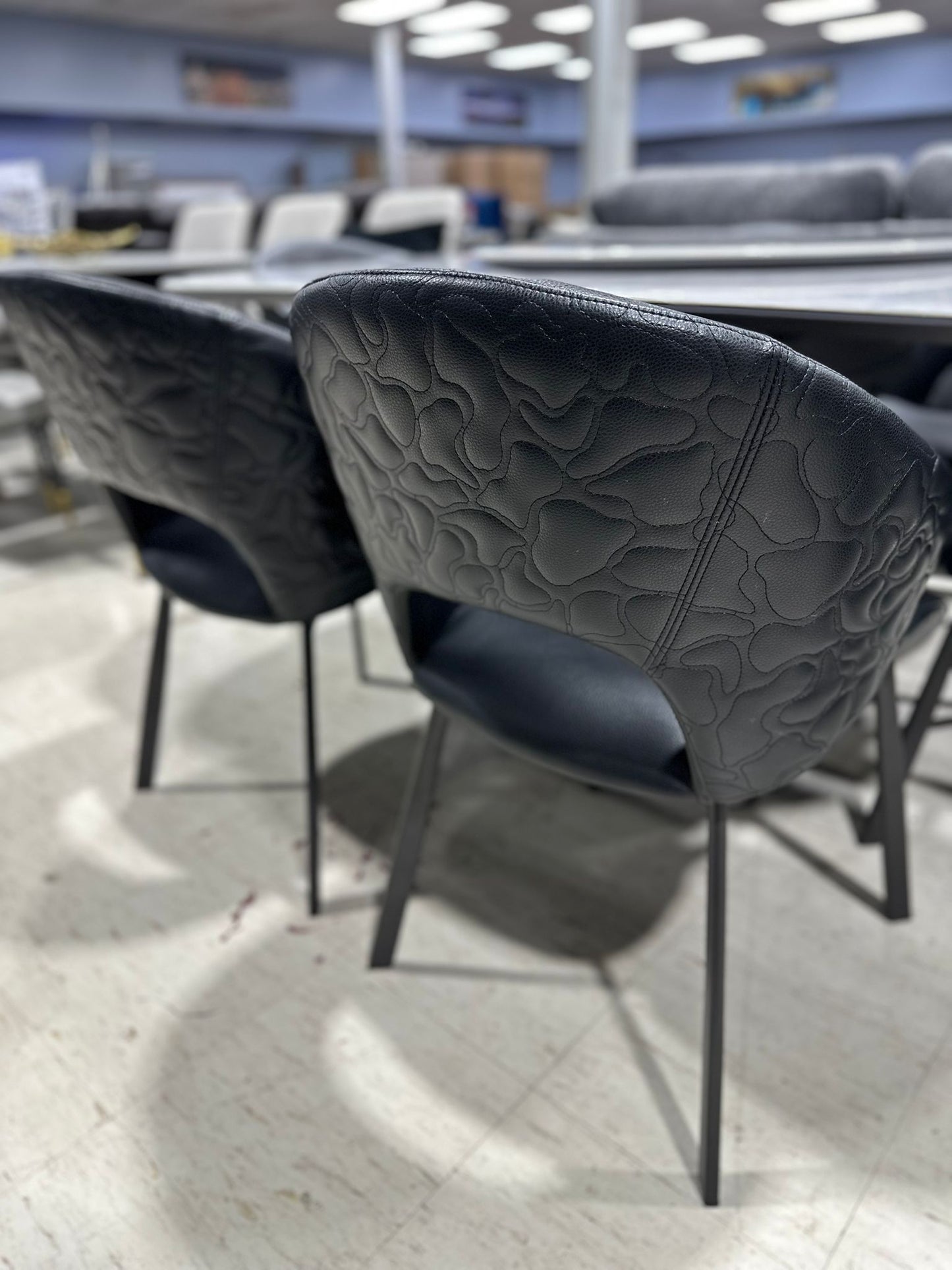 DYNASTY DINING TABLE